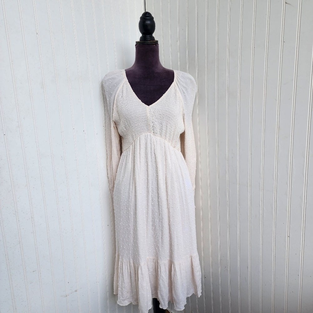 Simplee Women's Swiss Dot Dress Womens Long Sleeve Beige V-Neck Smocked Sz L